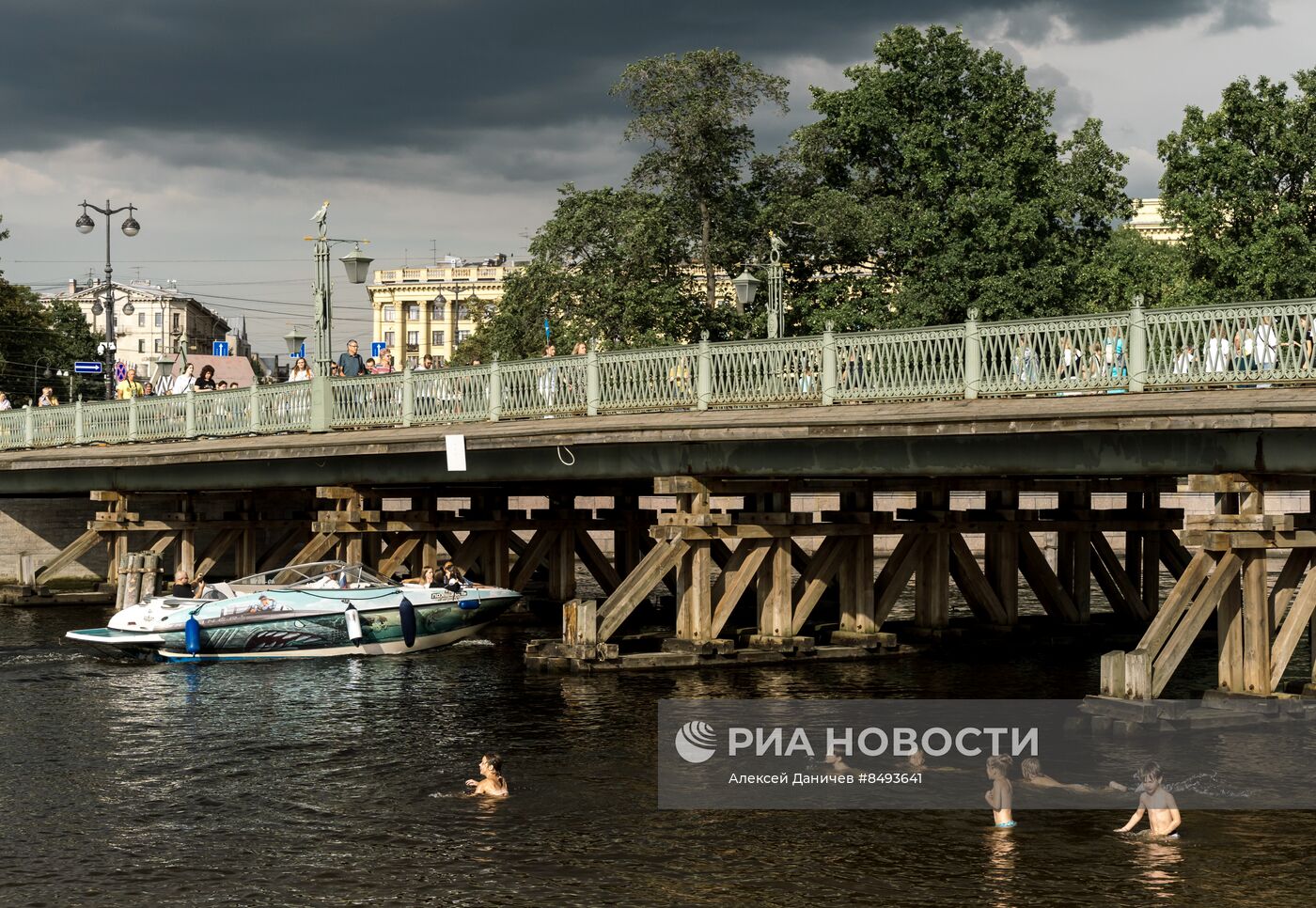 Лето в Санкт-Петербурге