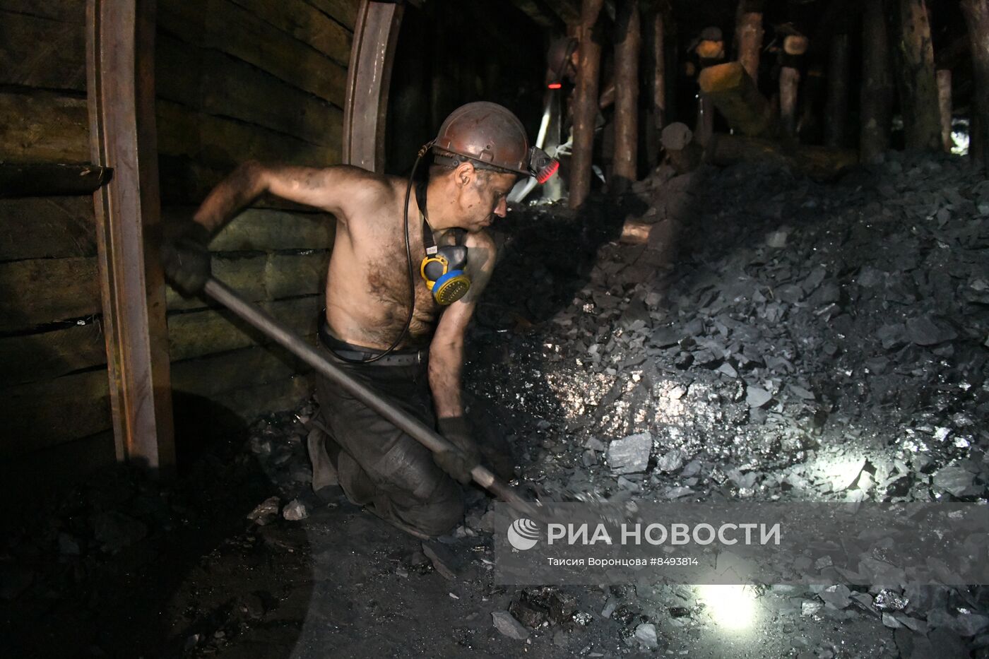 Добыча угля на шахте им. Лутугина в ДНР | РИА Новости Медиабанк