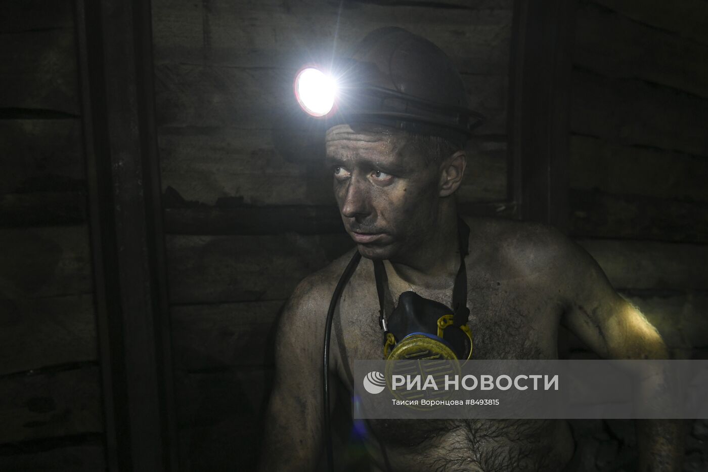 Добыча угля на шахте им. Лутугина в ДНР