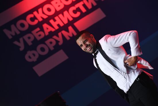 Московский урбанистический форум - 2023. Танцевально - музыкальное шоу "Луксурия"
