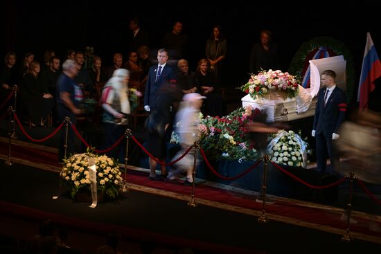 Прощание с народной артисткой СССР Верой Васильевой