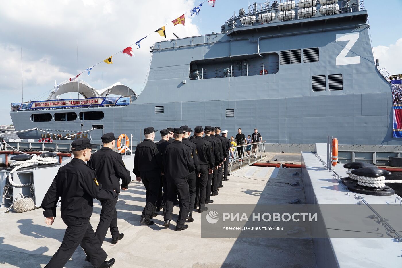 Выставка трофеев СВО в Санкт-Петербурге