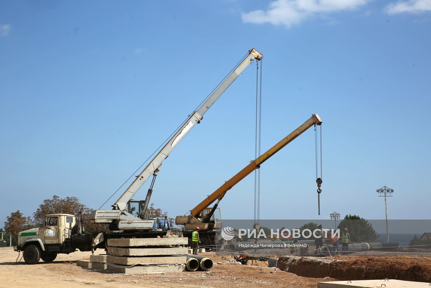 Врио главы ДНР Д. Пушилин посетил стройплощадки Нахимовского училища и больницы ФМБА