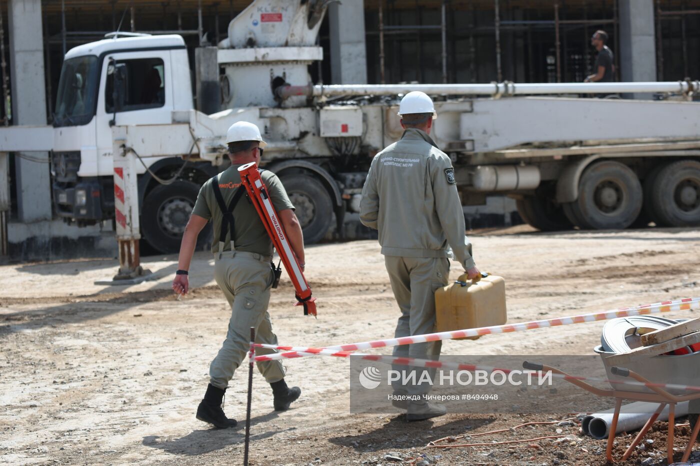 Врио главы ДНР Д. Пушилин посетил стройплощадки Нахимовского училища и больницы ФМБА