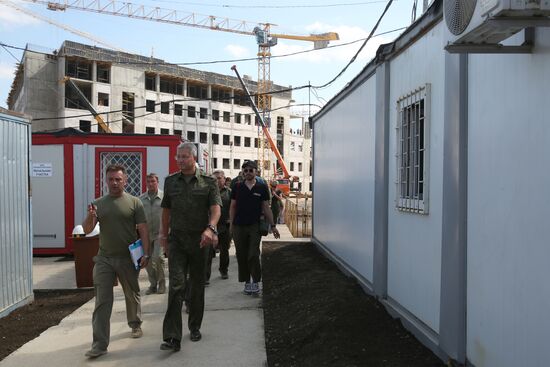 Врио главы ДНР Д. Пушилин посетил стройплощадки Нахимовского училища и больницы ФМБА