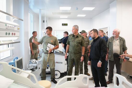 Врио главы ДНР Д. Пушилин посетил стройплощадки Нахимовского училища и больницы ФМБА