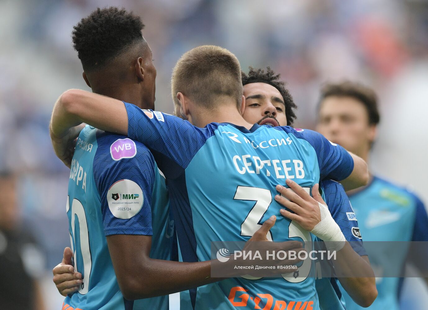 Футбол. РПЛ. Матч "Зенит" - "Факел"