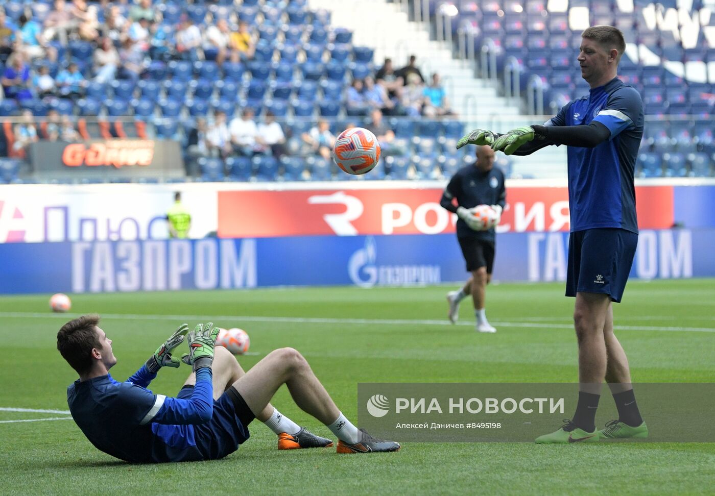 Футбол. РПЛ. Матч "Зенит" - "Факел"