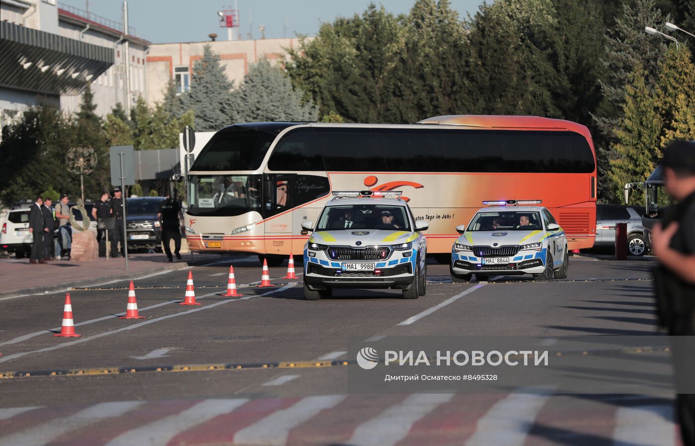 Вылет высланных российских дипломатов из Кишинева