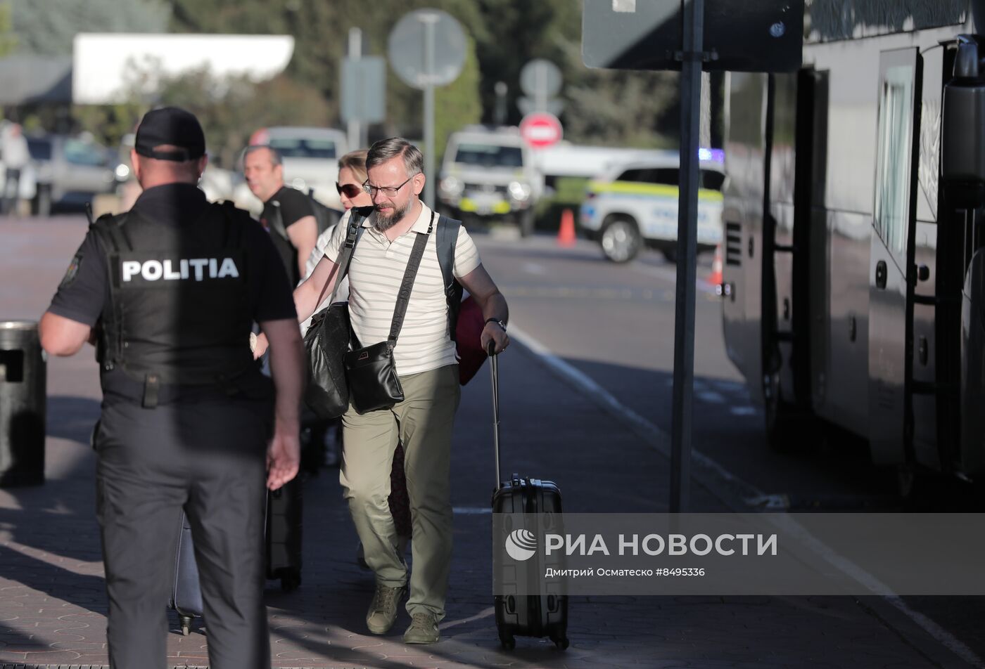 Вылет высланных российских дипломатов из Кишинева