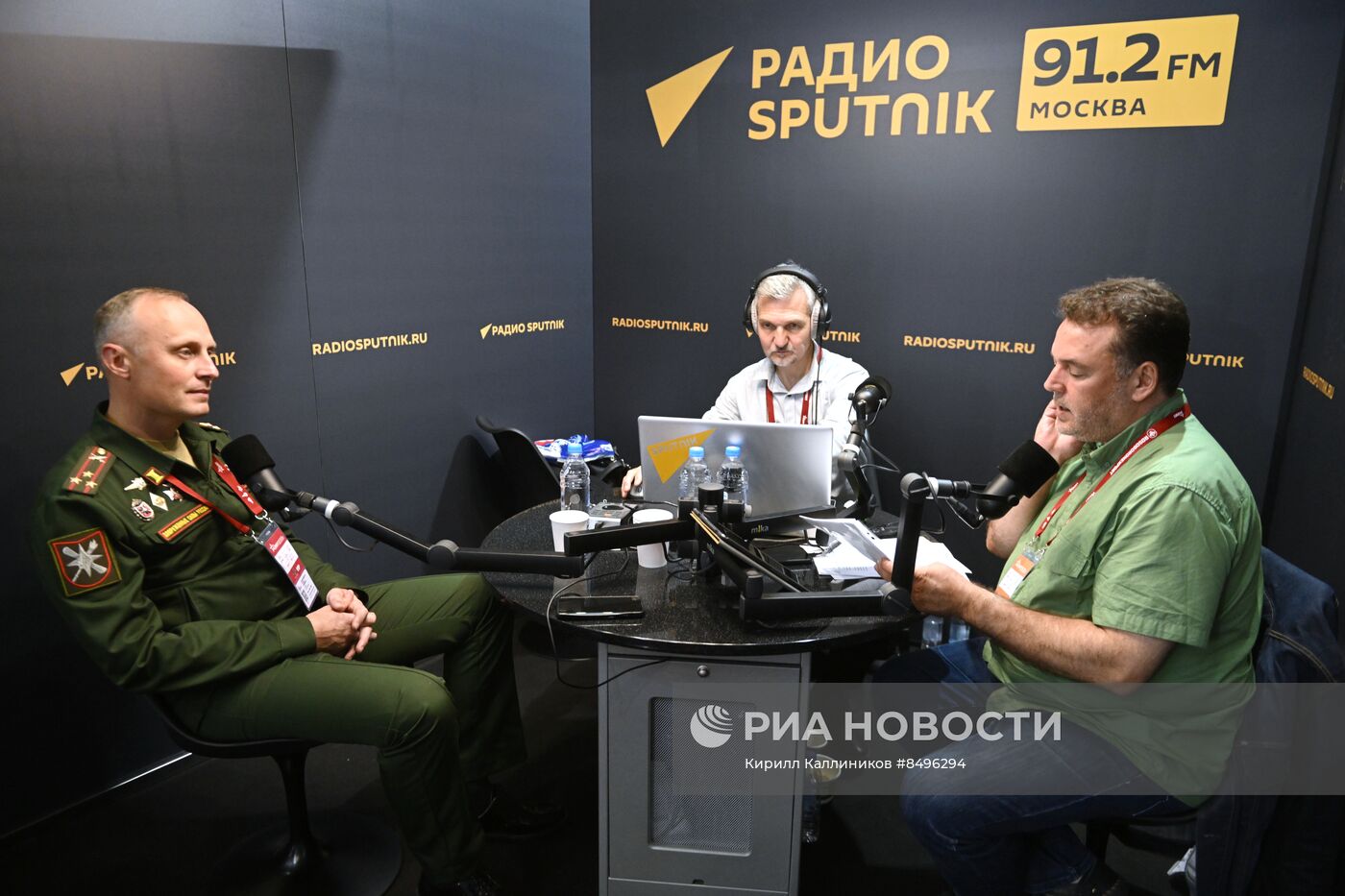 Форум "АРМИЯ-2023". Стенды РИА Новости и радио Sputnik 