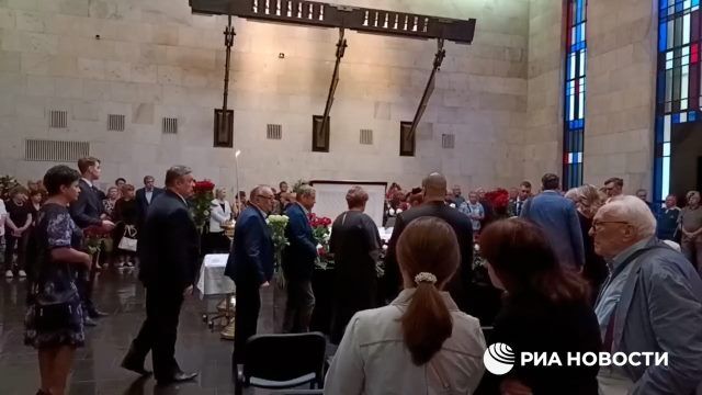 Церемония прощания с президентом НМИЦ травматологии и ортопедии проходит в Москве