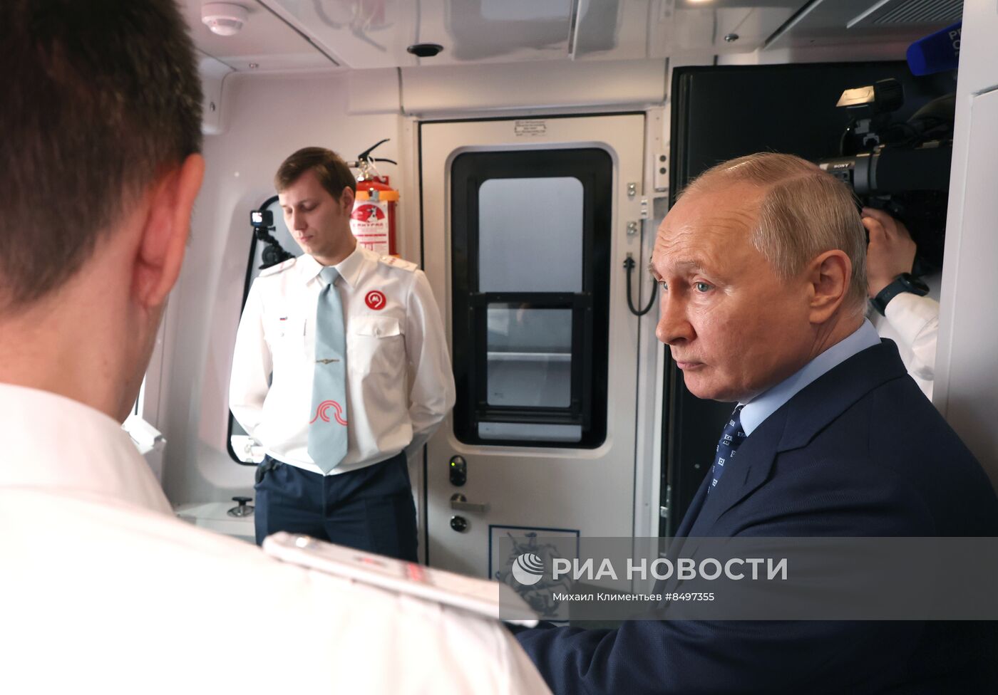 Президент РФ В. Путин принял участие в церемонии запуска пассажирского движения по МЦД-3