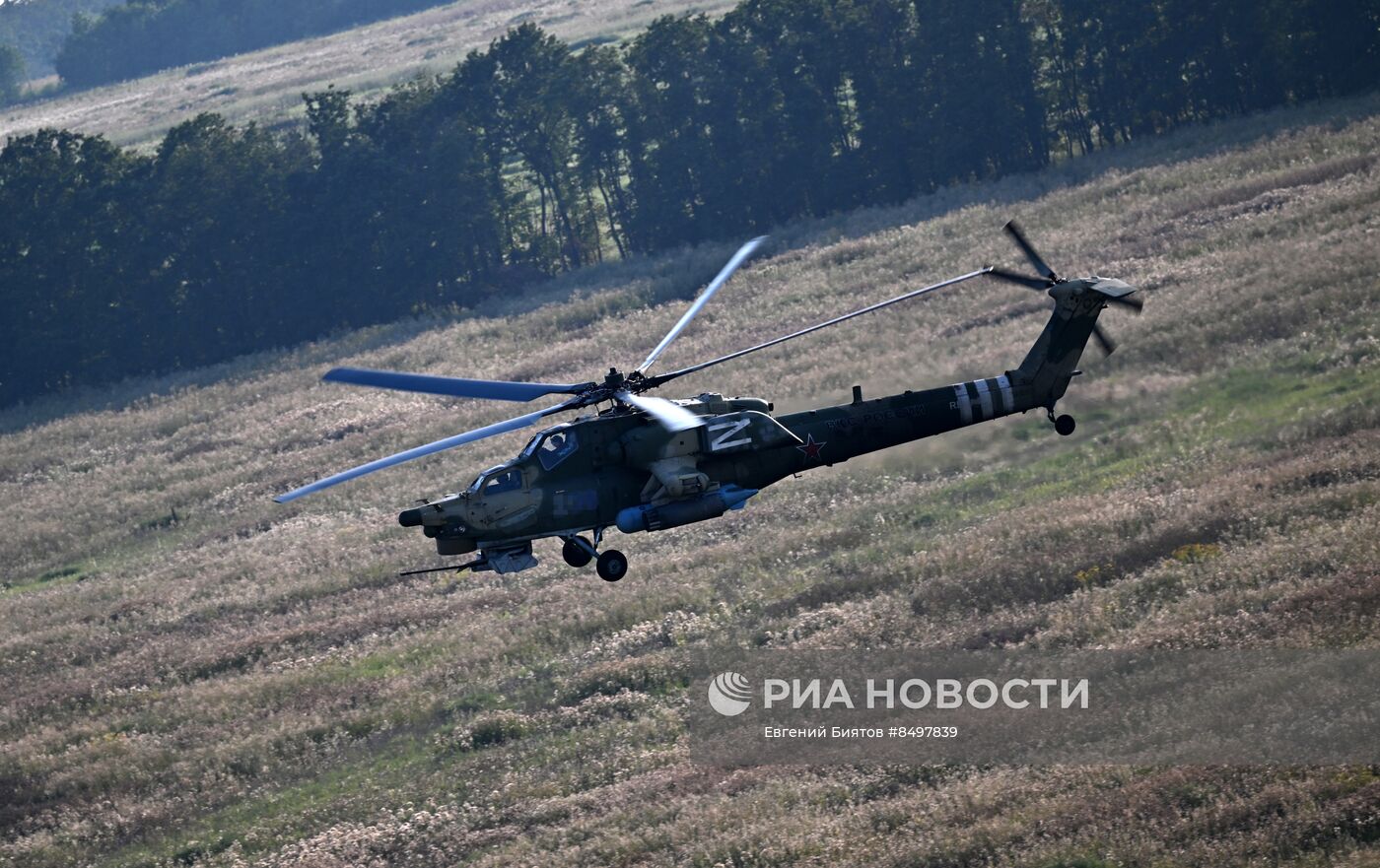 Работа летного и технического состава ударной авиации и поисково-спасательной службы в зоне проведения СВО