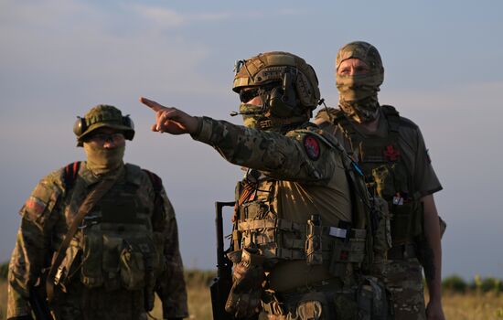 Работа летного и технического состава ударной авиации и поисково-спасательной службы в зоне проведения СВО