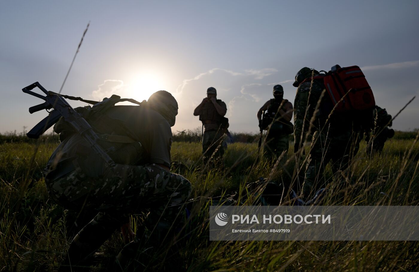 Работа летного и технического состава ударной авиации и поисково-спасательной службы в зоне проведения СВО