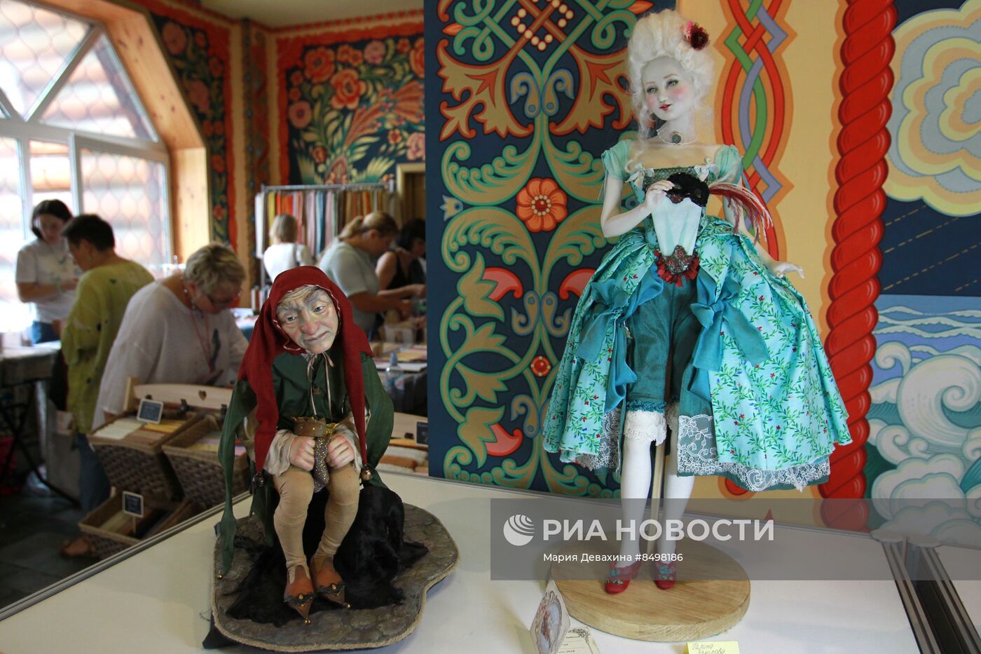 Выставка "Бал кукол в Кремле" 