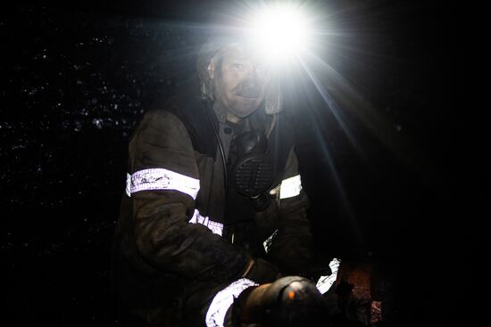 Самая северная в мире действующая угольная шахта на Шпицбергене