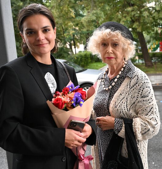 Сбор труппы театра Маяковского