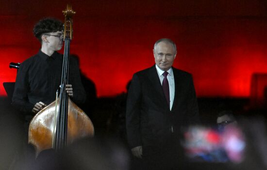 Президент РФ В. Путин принял участие в праздновании 80-летия победы в Курской битве