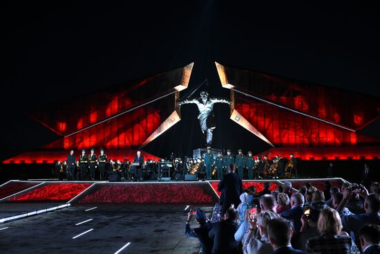 Президент РФ В. Путин принял участие в праздновании 80-летия победы в Курской битве