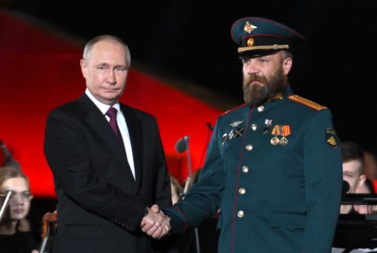 Президент РФ В. Путин принял участие в праздновании 80-летия победы в Курской битве