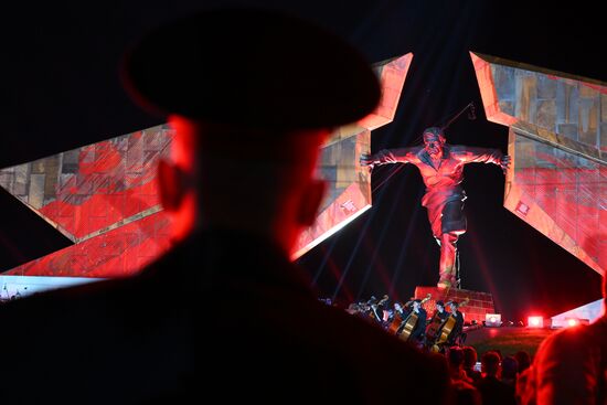 Президент РФ В. Путин принял участие в праздновании 80-летия победы в Курской битве