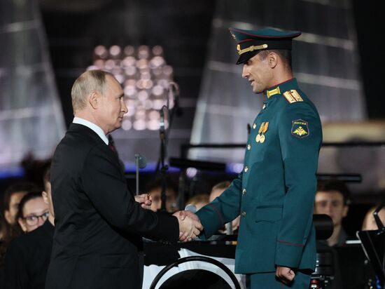 Президент РФ В. Путин принял участие в праздновании 80-летия победы в Курской битве