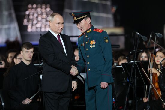 Президент РФ В. Путин принял участие в праздновании 80-летия победы в Курской битве