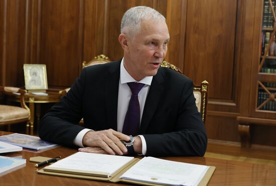 Встреча президента РФ В. Путина и врио губернатора Херсонской области В. Сальдо