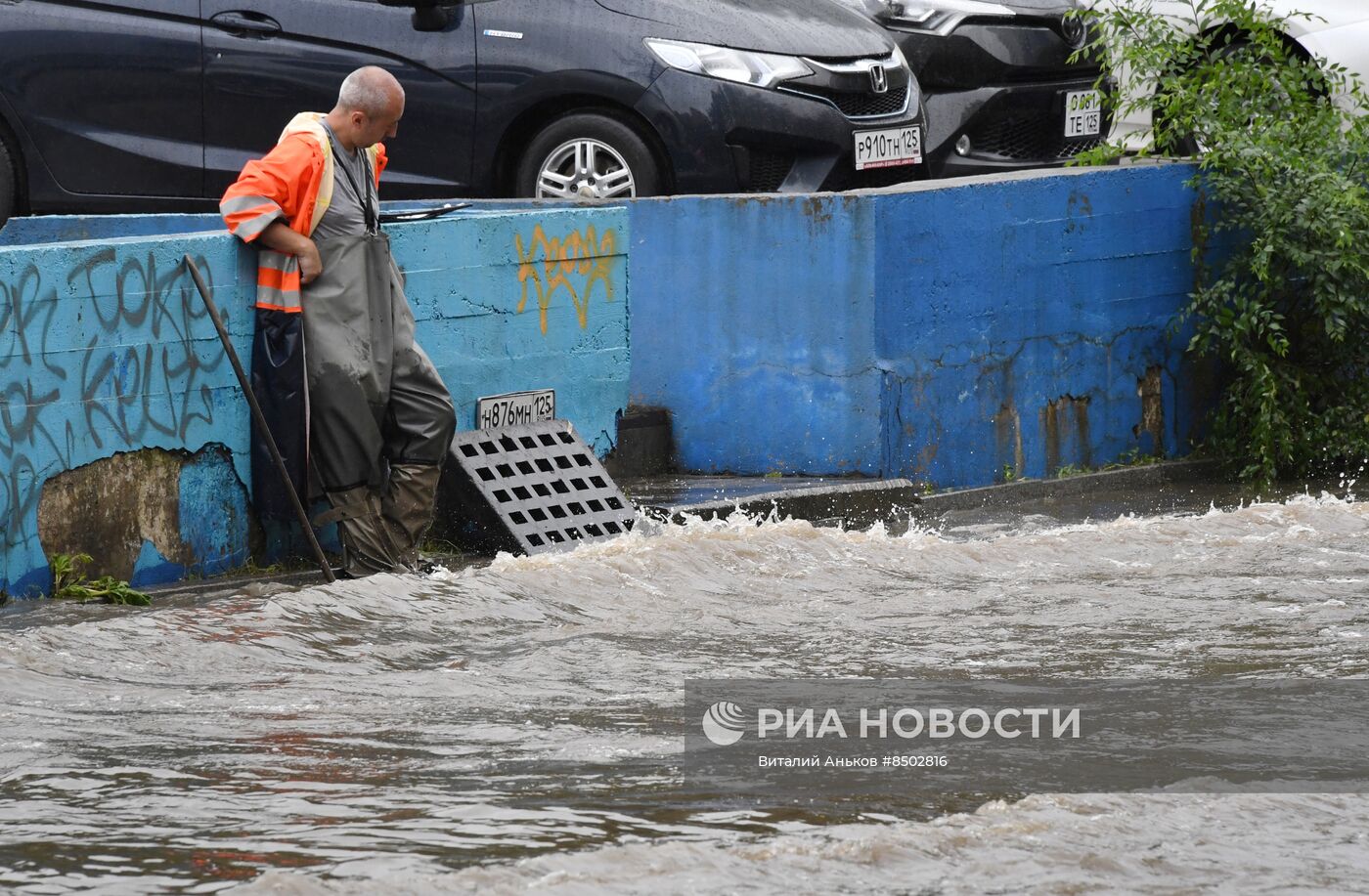 Сильный ливень вновь накрыл Приморье