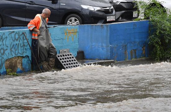 Сильный ливень вновь накрыл Приморье