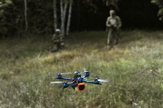 Испытания боевых дронов военнослужащими в Тамбовской области