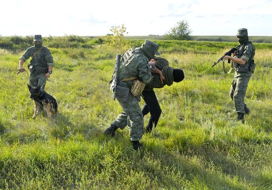 Работа пограничного управления ФСБ России на приграничных территориях в Челябинской области 