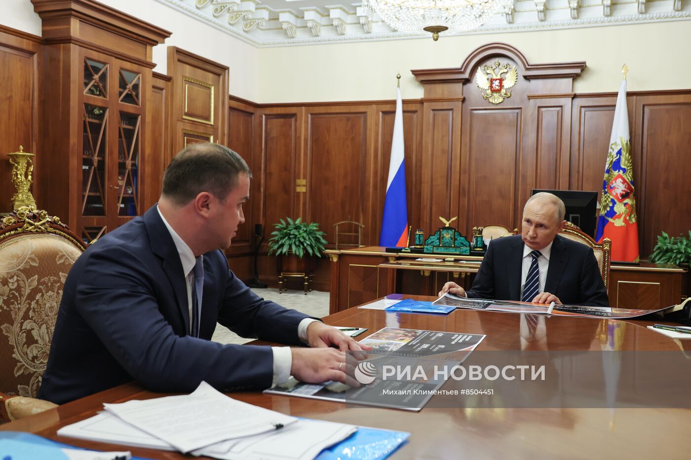 Встреча президента РФ В. Путина и врио губернатор Омской области В. Хоценко