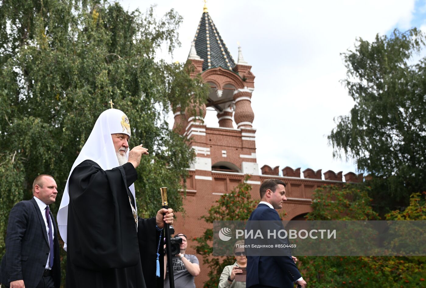 Патриарх Кирилл освятил икону на Спасской башне Кремля