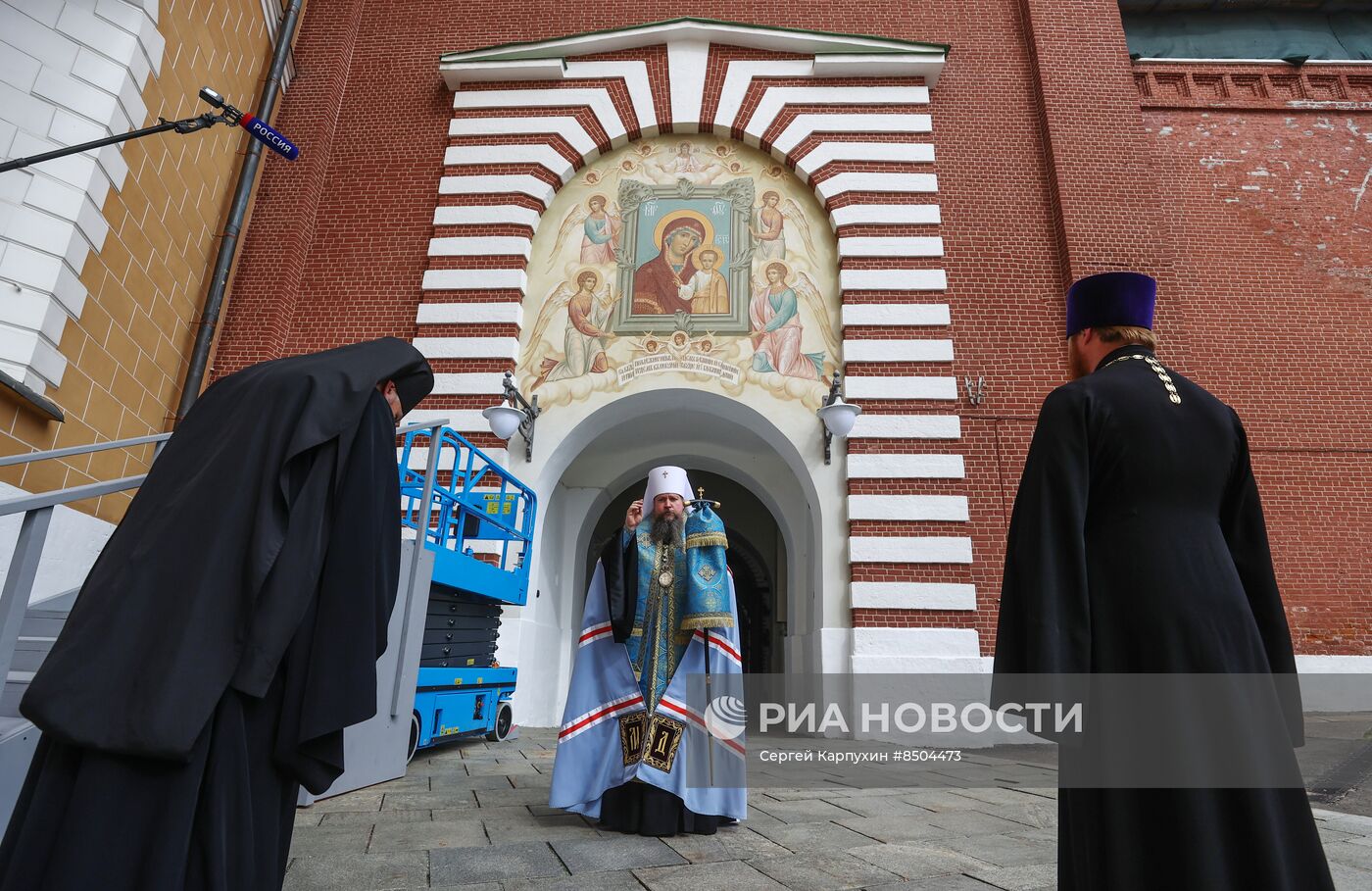 Реставрация икон на башнях Московского Кремля