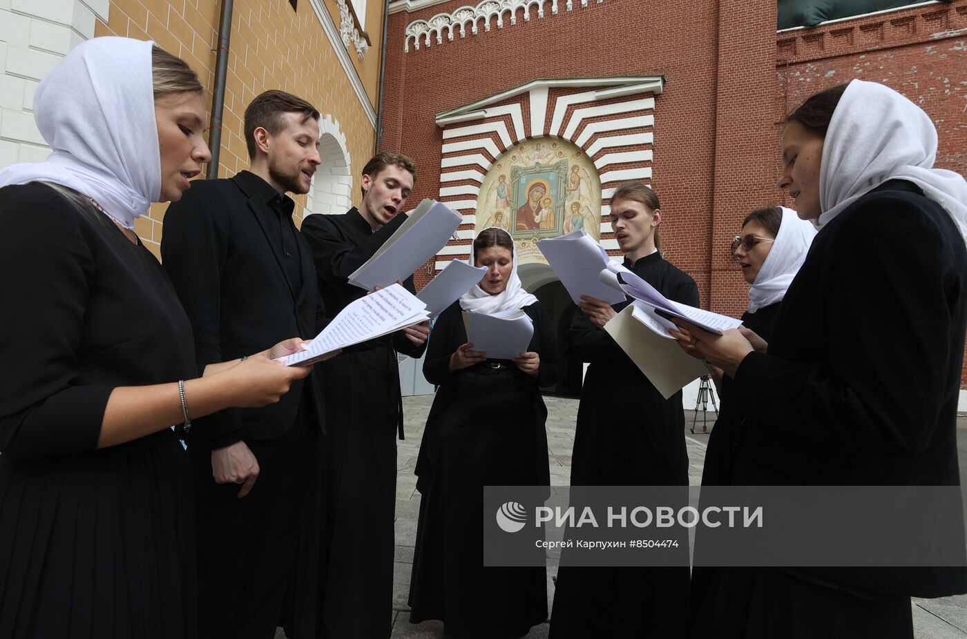 Реставрация икон на башнях Московского Кремля