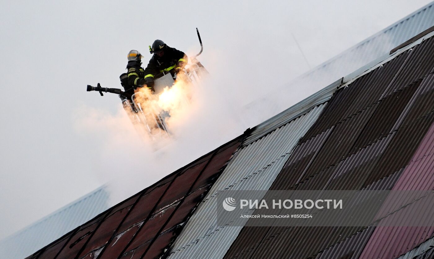 Пожар в районе трех вокзалов в Москве