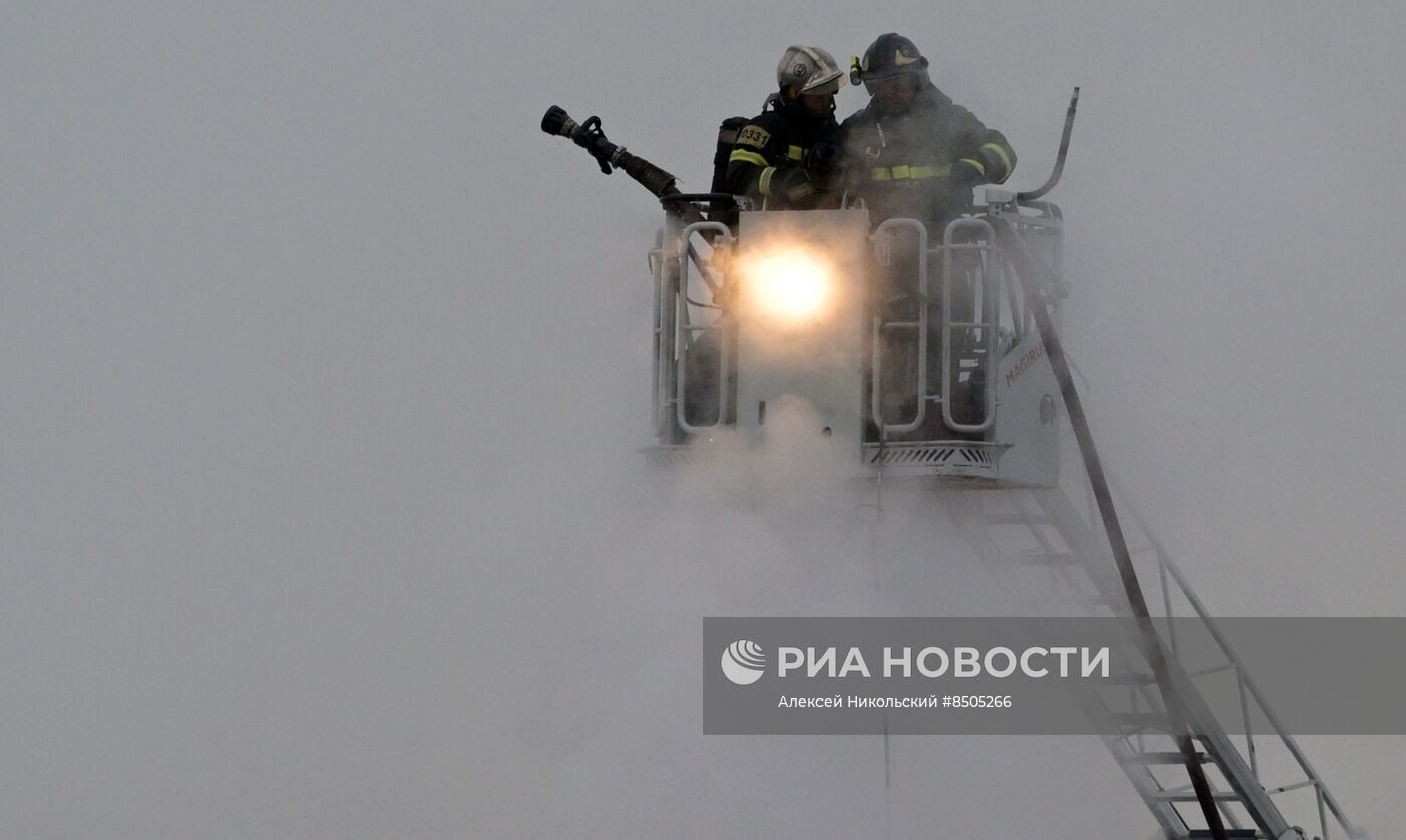 Пожар в районе трех вокзалов в Москве