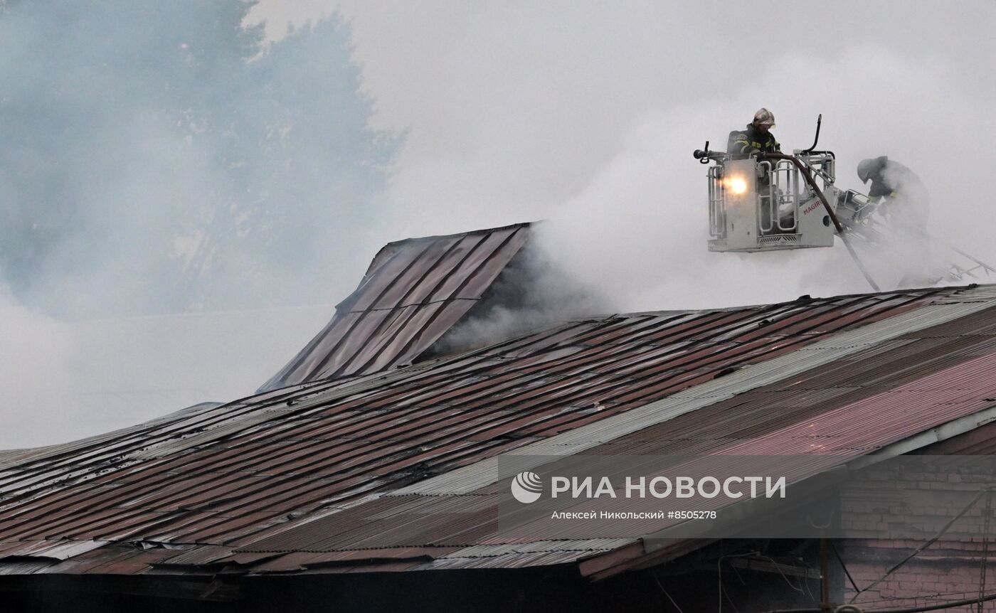 Пожар в районе трех вокзалов в Москве