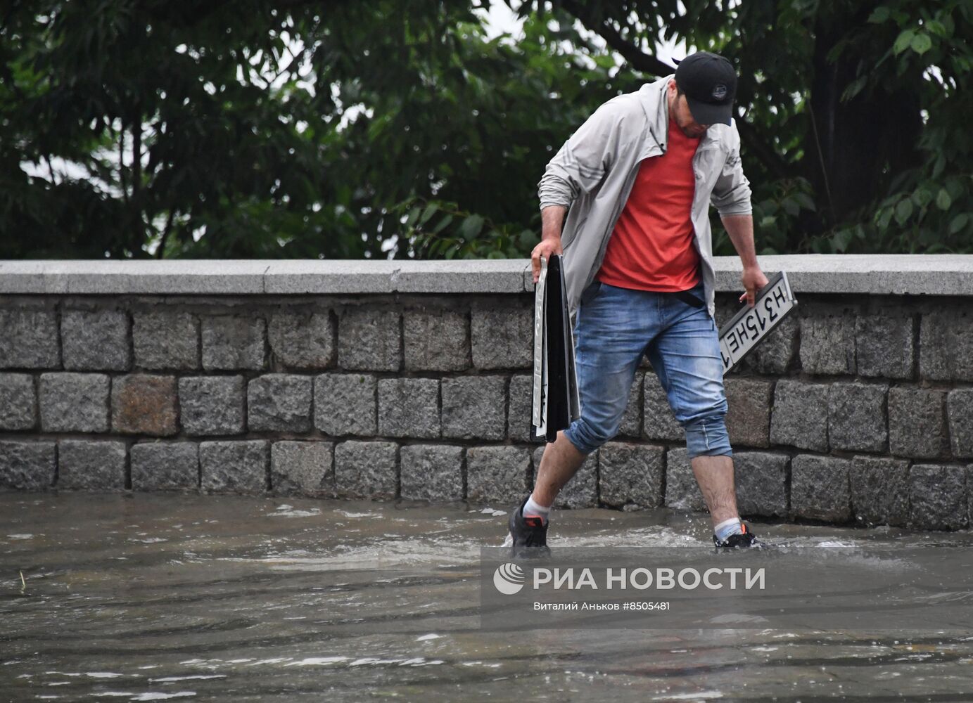 Владивосток накрыл очередной циклон