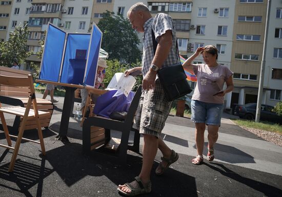 Досрочное голосование на выборах в ДНР 