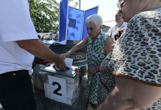 Досрочное голосование на выборах в ДНР 