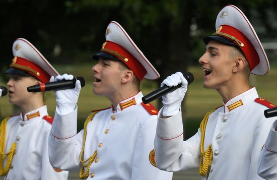 Начало нового учебного года в школах России