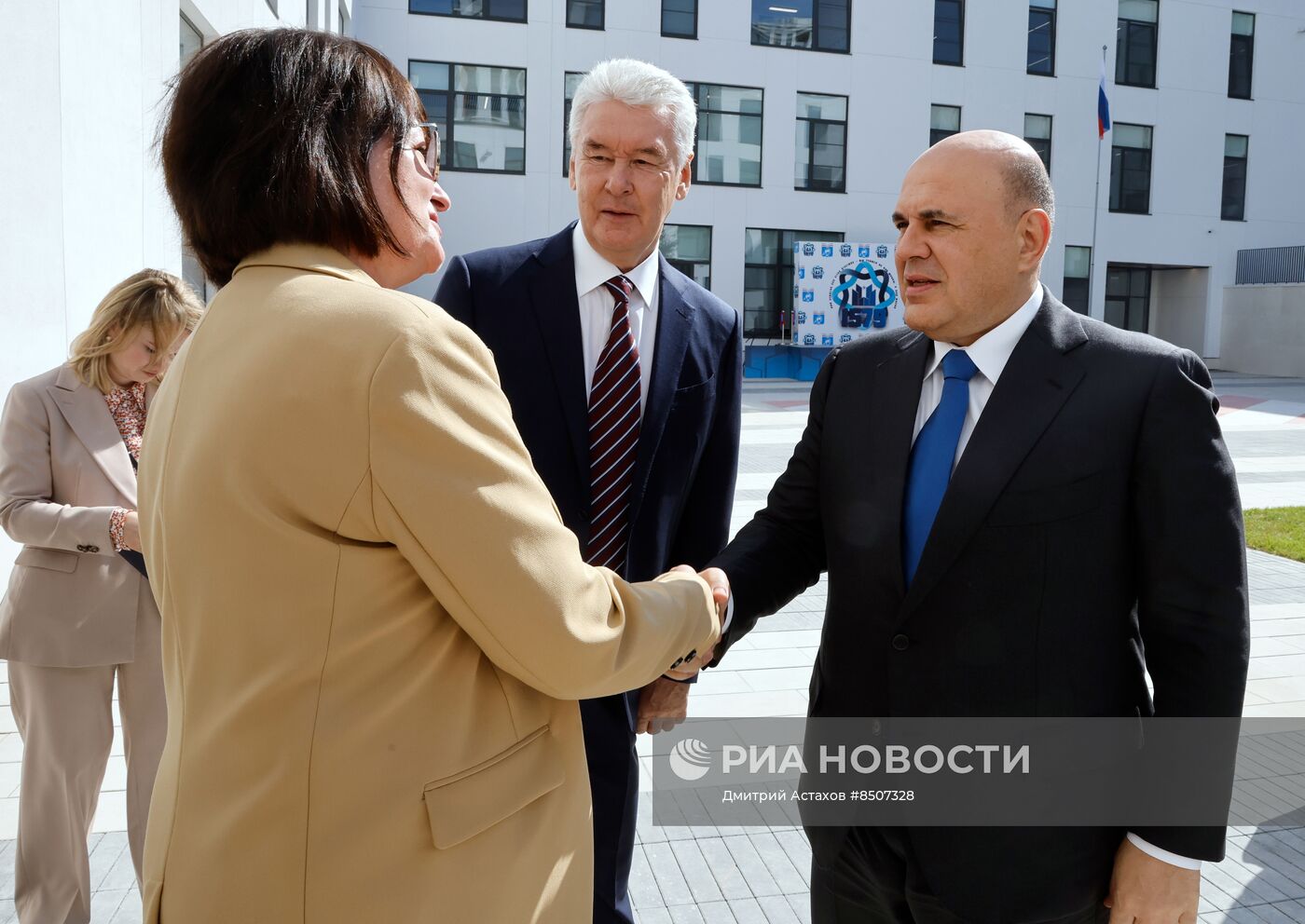 Премьер-министр РФ М. Мишустин посетил московскую общеобразовательную школу