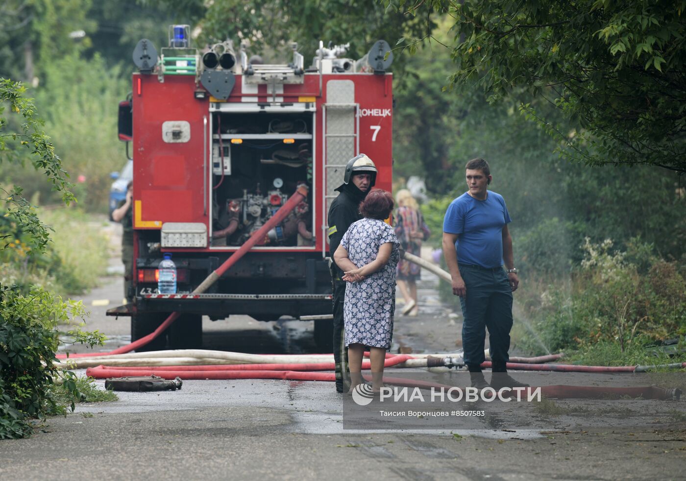 Последствия обстрела Киевского района Донецка