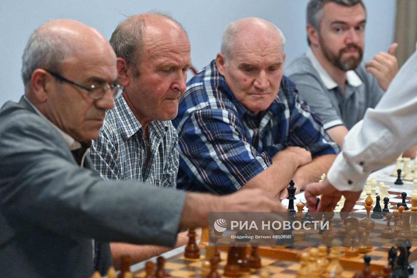 Сеанс одновременной игры в шахматы в центре "Московское долголетие"