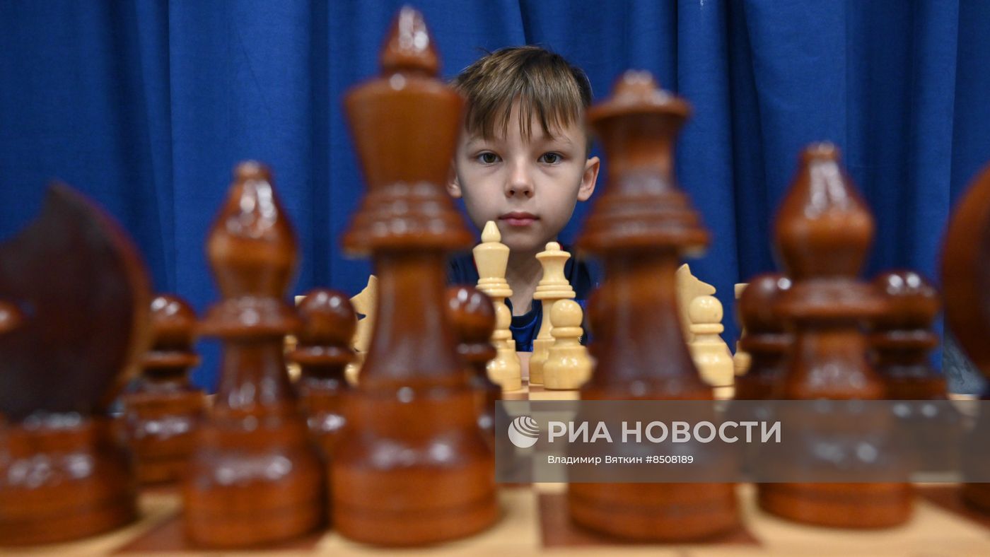 Сеанс одновременной игры в шахматы в центре "Московское долголетие"