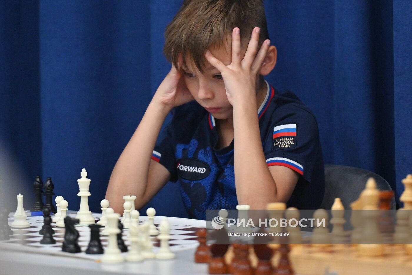 Сеанс одновременной игры в шахматы в центре "Московское долголетие"
